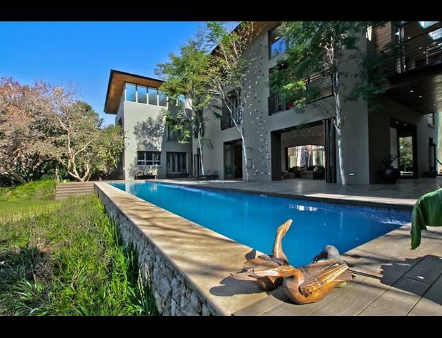 4 BEDROOM HOUSE TO LET IN MELROSE